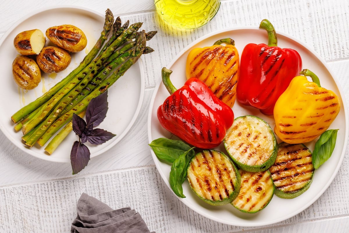 Trabajamos con proveedores cercanos y una carta que sigue la temporada. Lo que se cocina cambia, pero la forma de hacerlo no.
